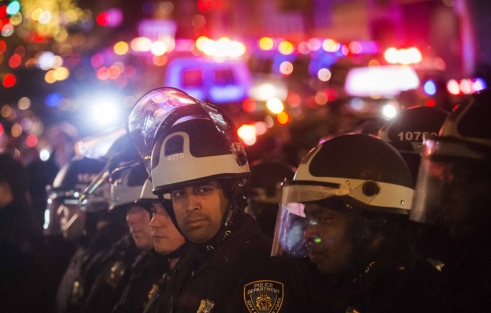 NYPD officers shot, 3 suspects in custody