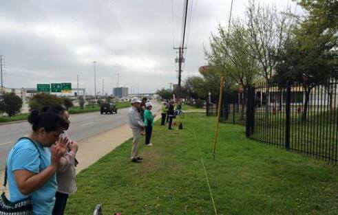 Woman attempts to kill pro-life supporters praying outside abortion clinic