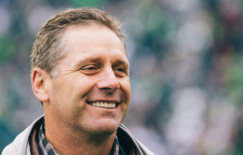 NFL great, former congressman Steve Largent shares support for embattled Washington high school coach