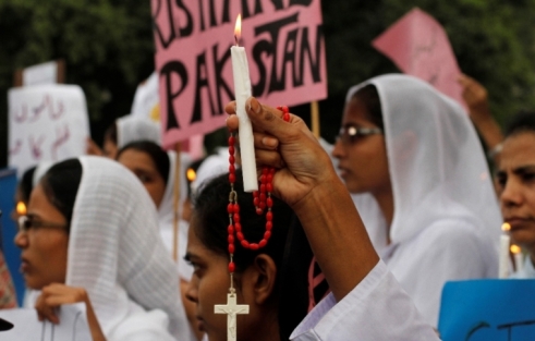 Pakistan: School principal abducts 15-year-old Christian girl, forces Islamic conversion