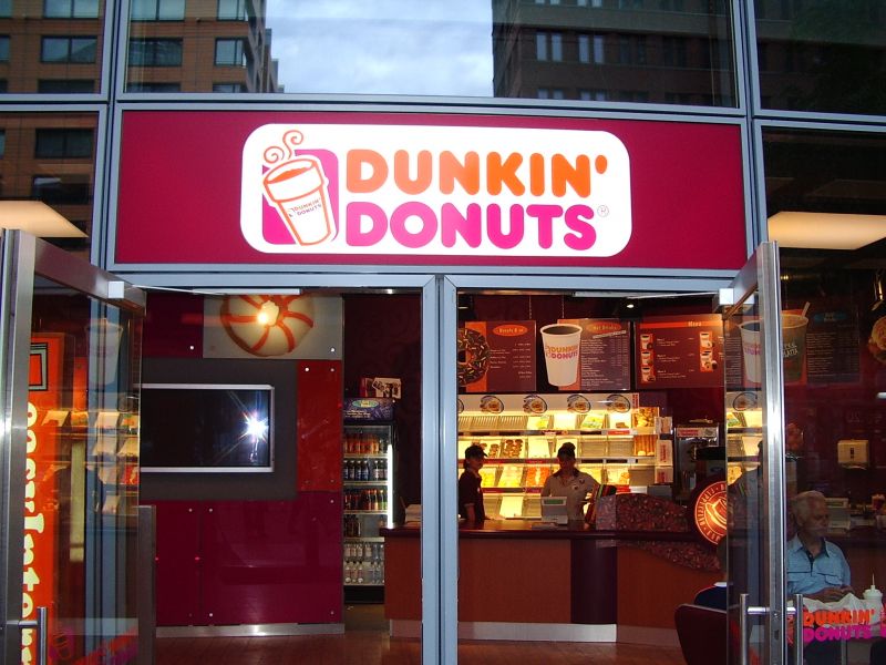 mcdonald-s-dunkin-donuts-sponsor-smut-tv-says-reveal-of-shopper-s-christmas-list-christian